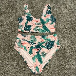 Old Navy High waist cross over two piece set!